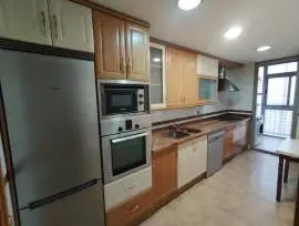 Se alquila piso Calle Dalia, Avila